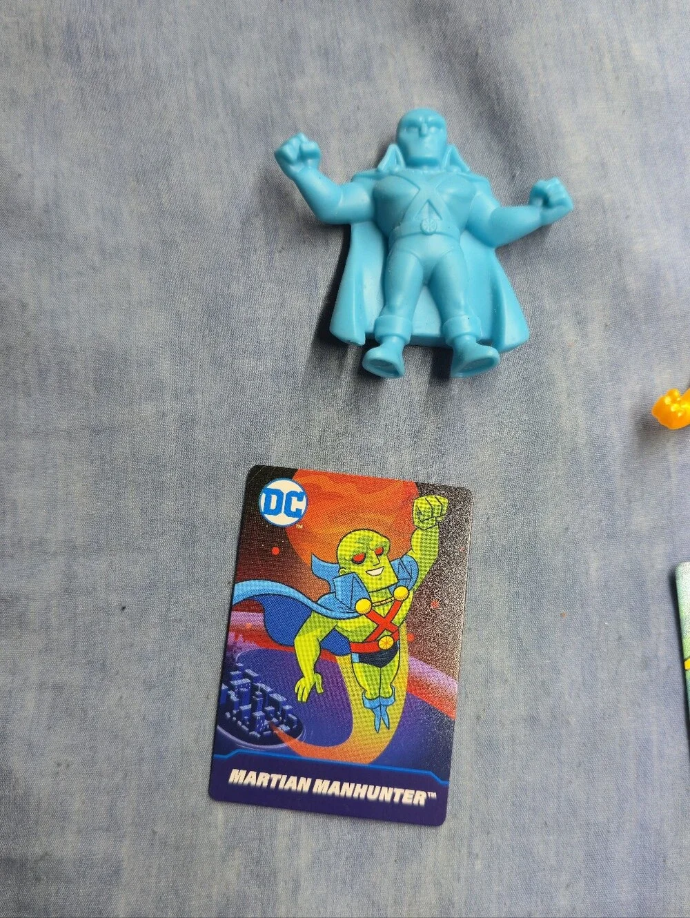 2025 Wendys DC Comics Kids Meal Blue Martian Manhunter, Zatanna Gold Robin w/ ca